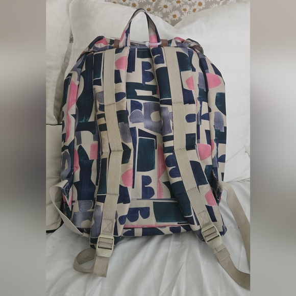 Herschel Abstract Pattern Backpack - Picture 2 of 4